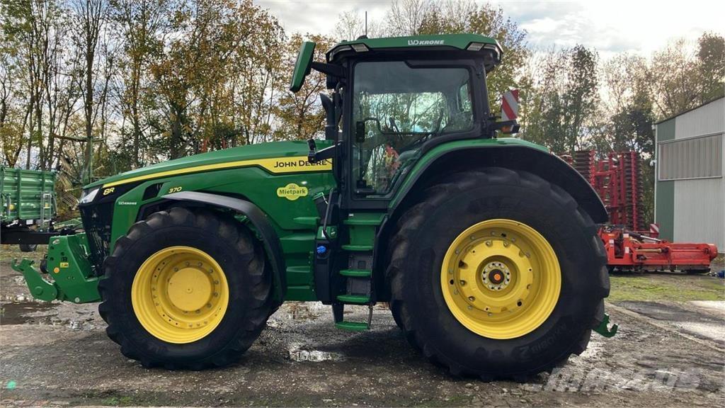 John Deere 8R 370 Tractors