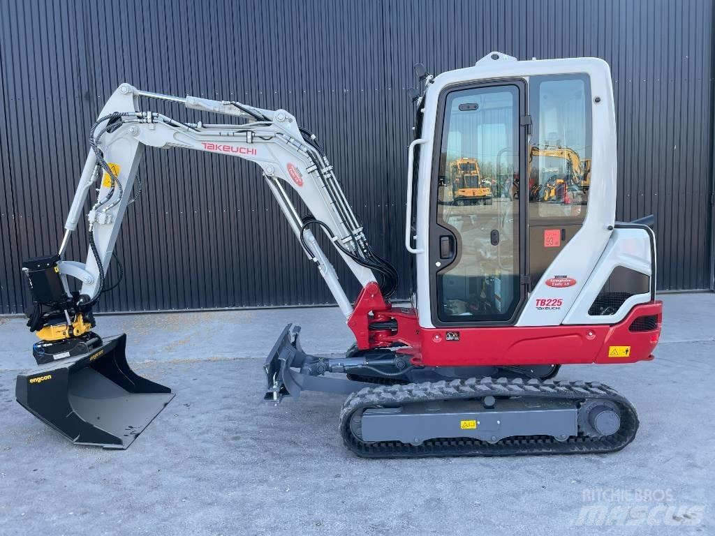 Takeuchi TB 225 Mini excavators < 7t
