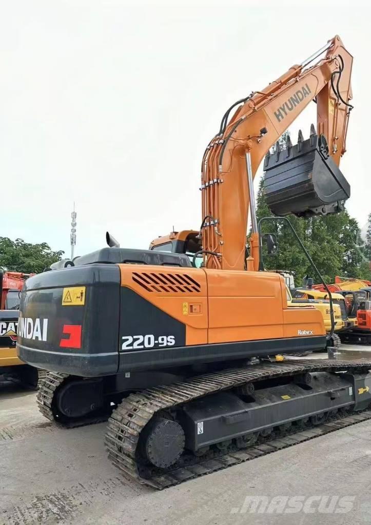Hyundai 220 Crawler excavators