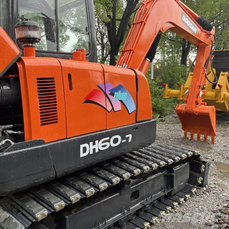 Doosan DH 60 Mini excavators < 7t