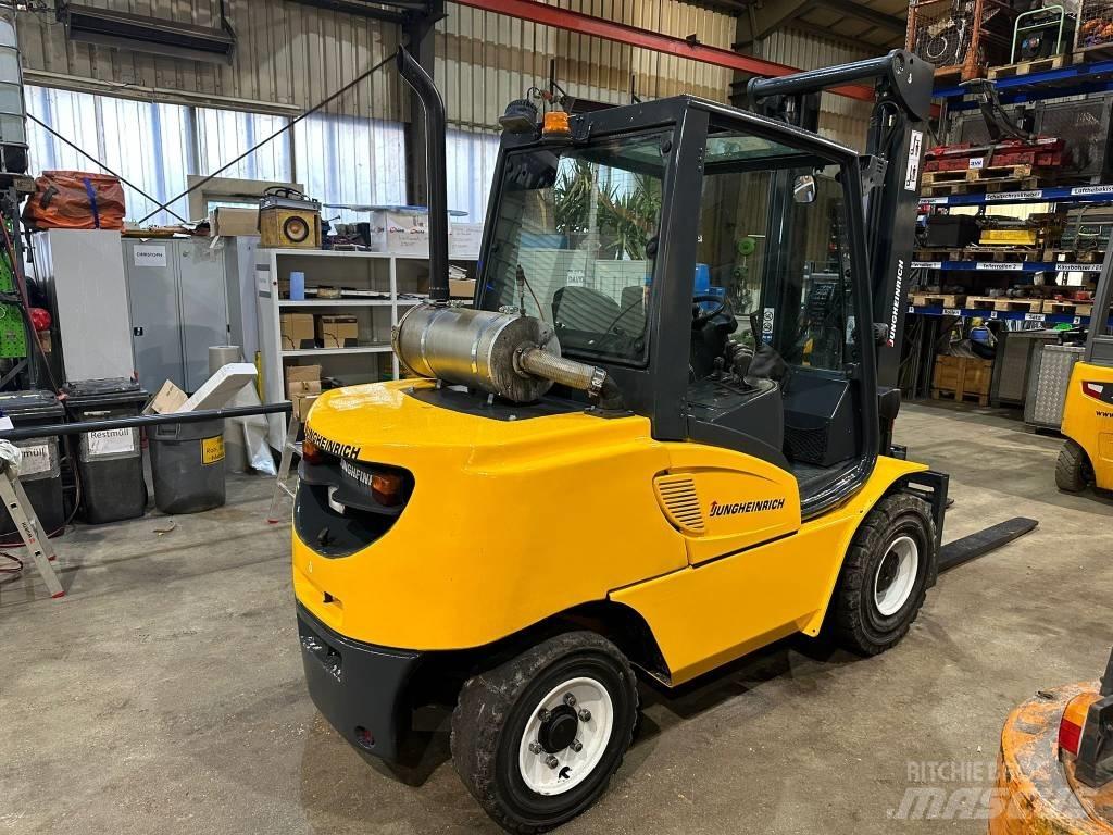 Jungheinrich DFG 550 Diesel trucks