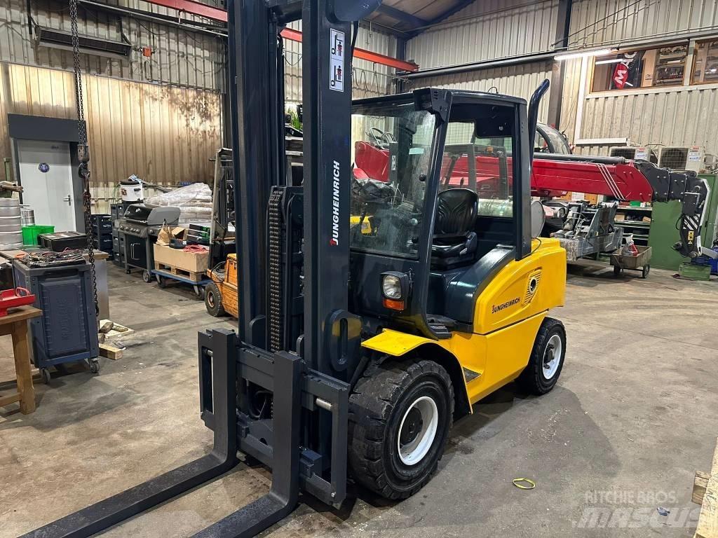 Jungheinrich DFG 550 Diesel trucks