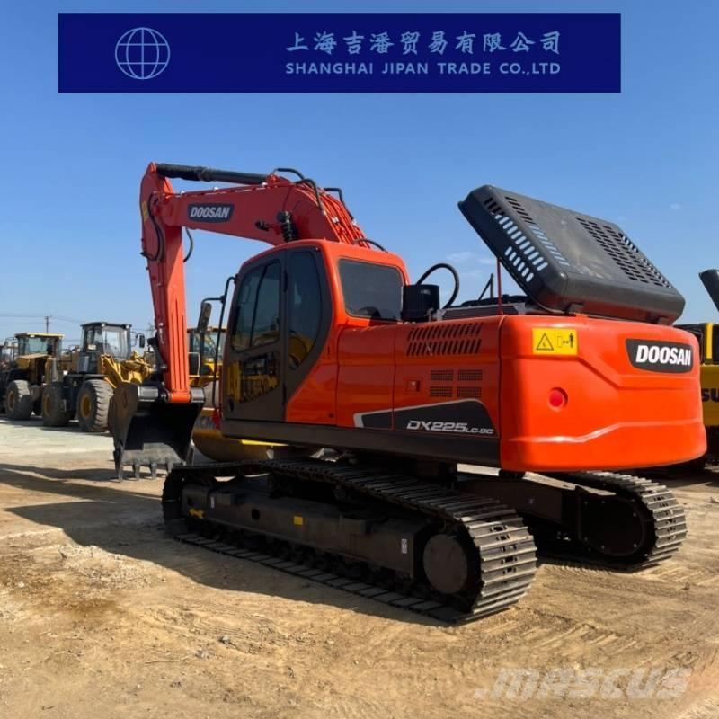 Doosan DX 225 Crawler excavators