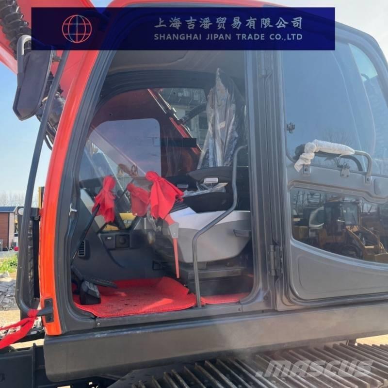 Doosan DX 225 Crawler excavators