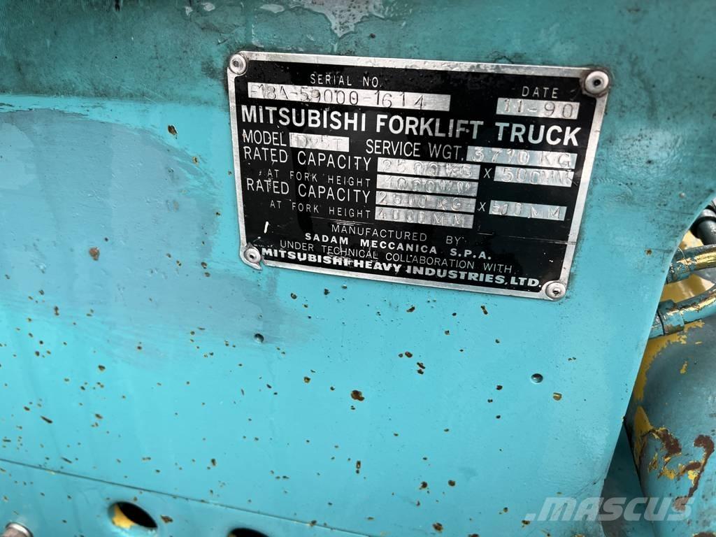 Mitsubishi FD25T Diesel trucks