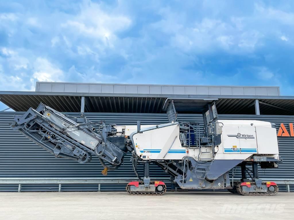 Wirtgen W 210 Asphalt cold milling machines