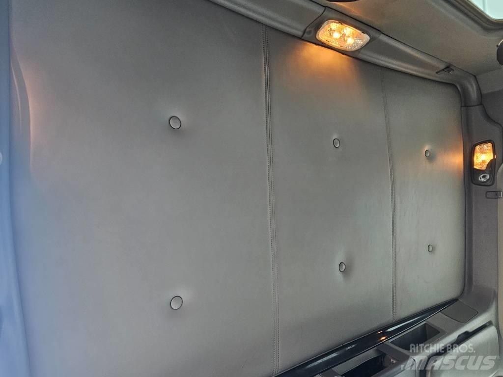 Kenworth T 800 Truck Tractor Units