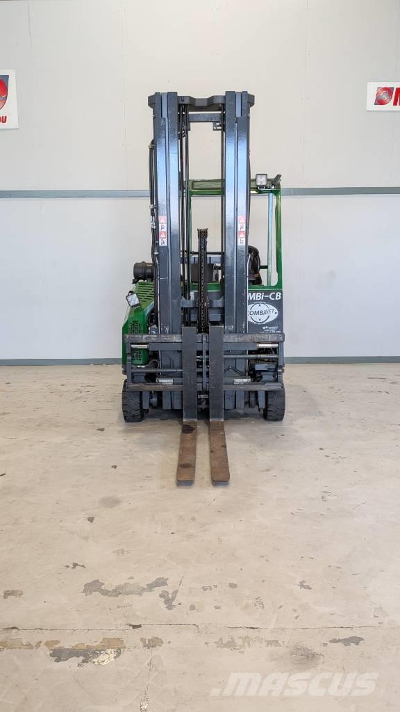 Combilift CB 3000 4-way reach truck
