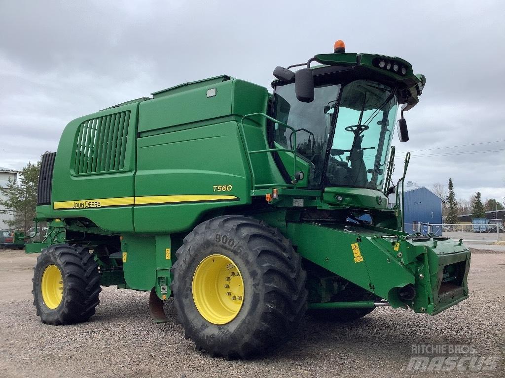 John Deere T560 Combine harvesters