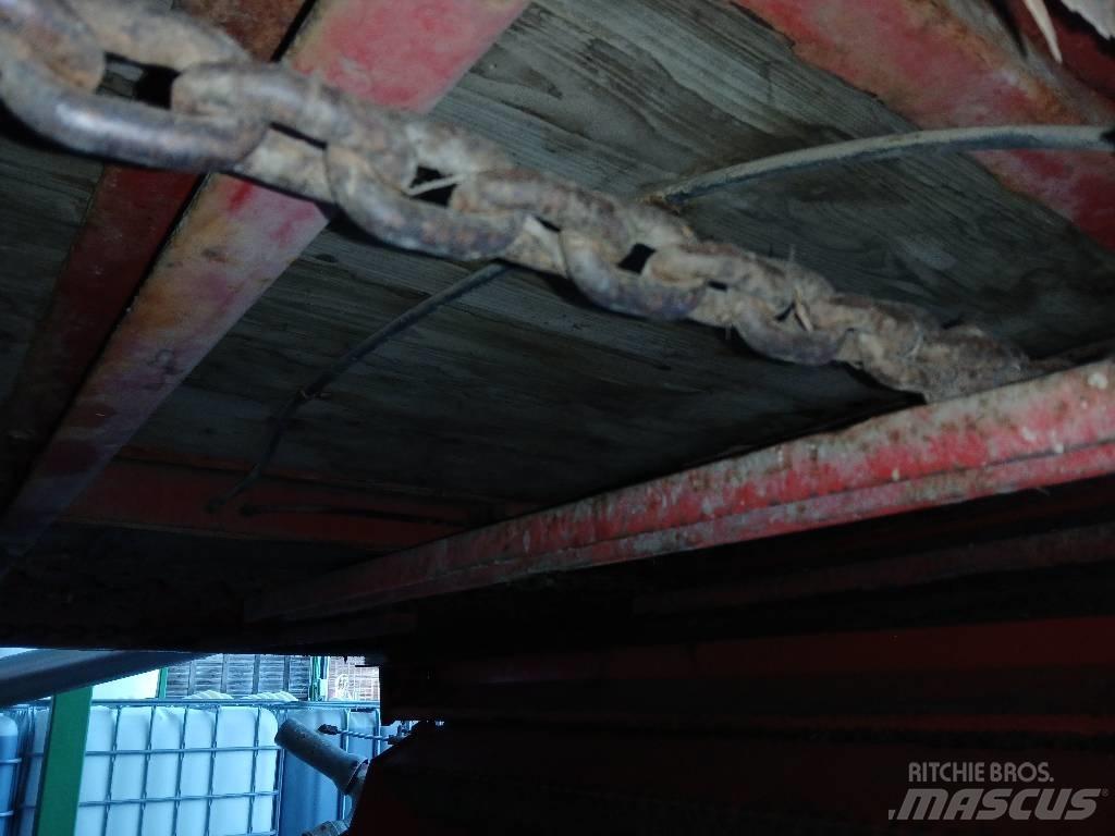 Pöttinger Jumbo 6600 Self loading trailers