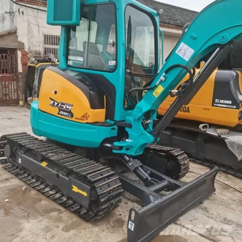 Kubota KX 135 Crawler excavators