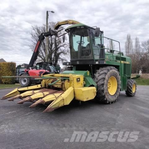 John Deere 6610 Self-propelled foragers
