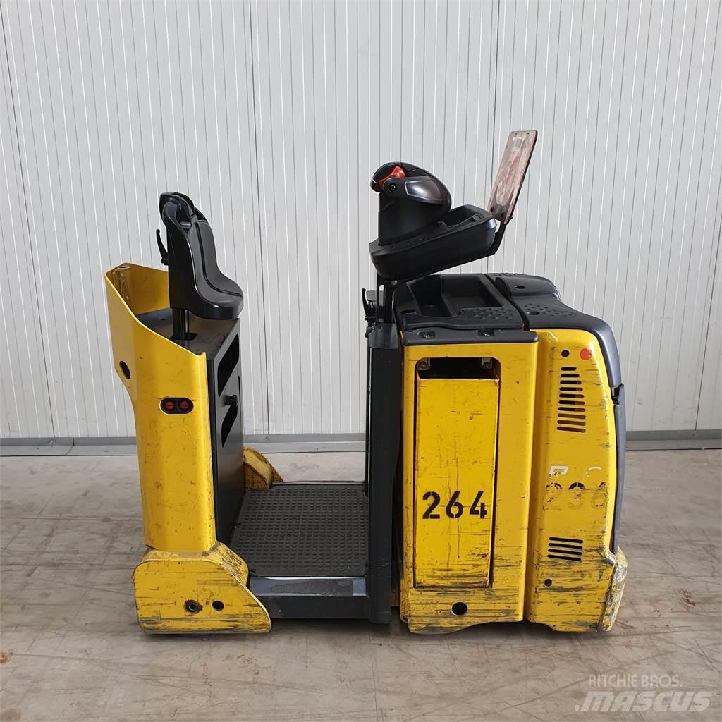 Linde P30C Towing truck