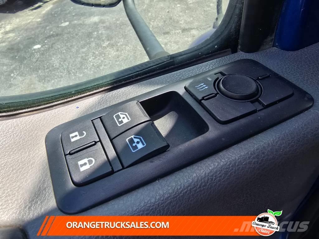 International MV607 Flatbed/Dropside trucks