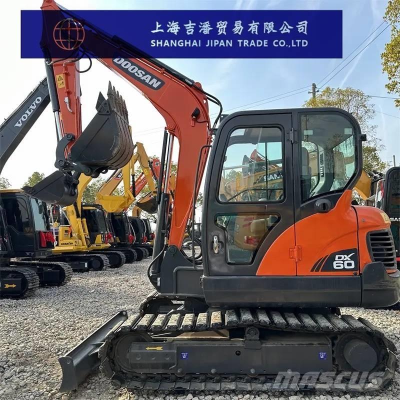 Doosan DX 60 Mini excavators < 7t