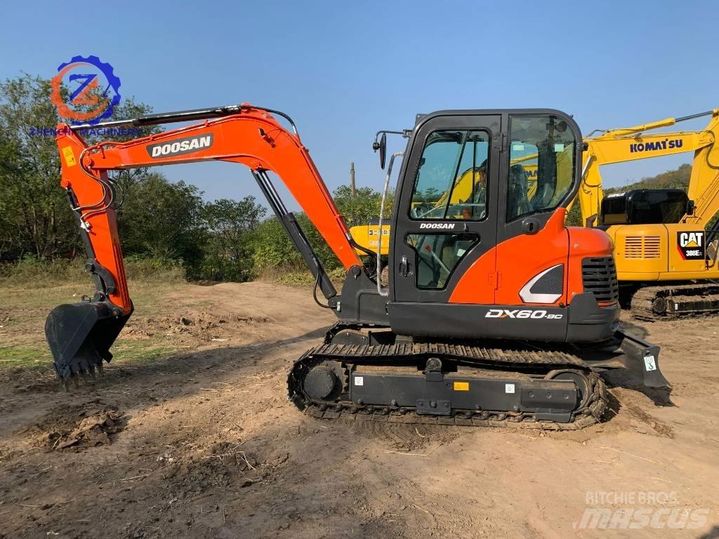 Doosan DX 60 Mini excavators < 7t