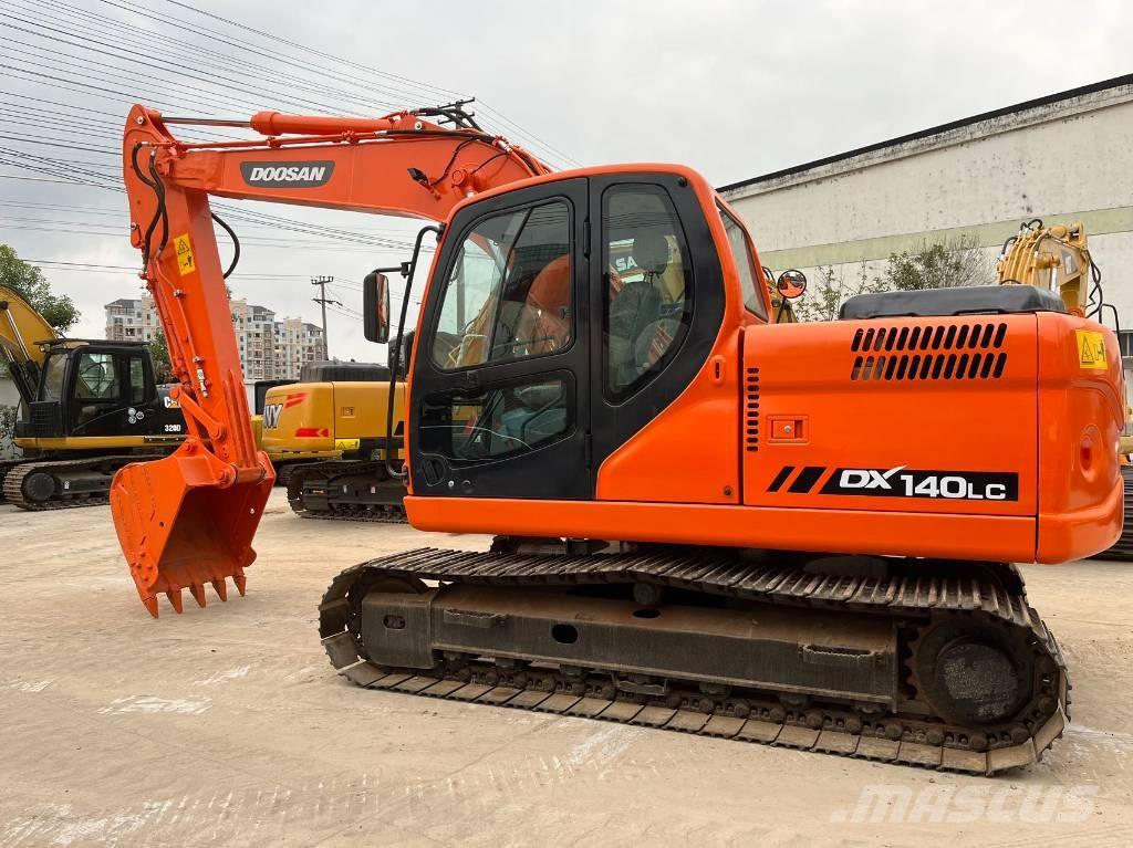 Doosan DX 140 LC Crawler excavators