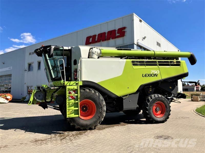 CLAAS LEXION 750 Combine harvesters