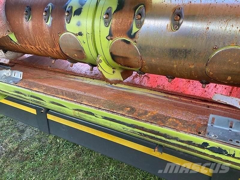 CLAAS V1080 Harvester heads