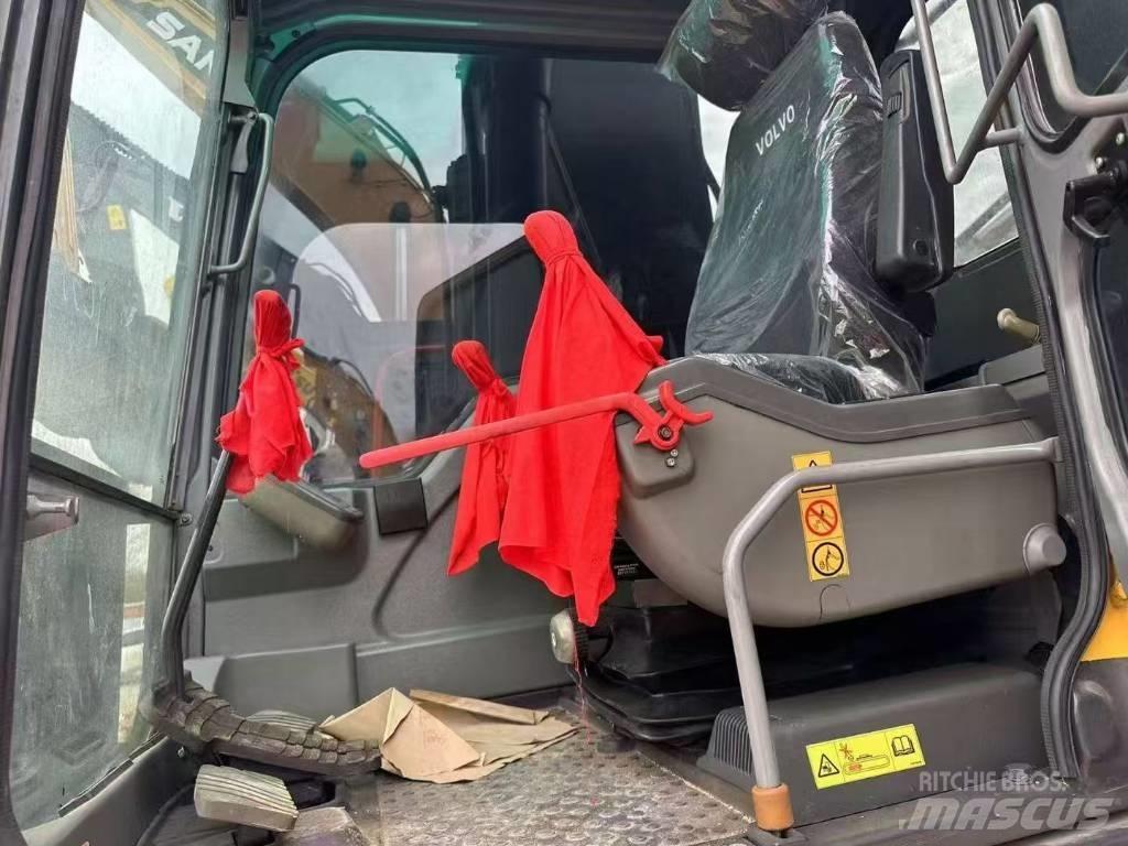 Volvo 240 Crawler excavators
