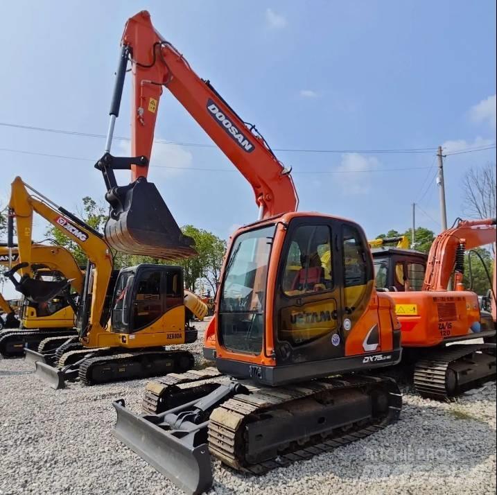 Doosan DX75-9C Midi excavators  7t - 12t