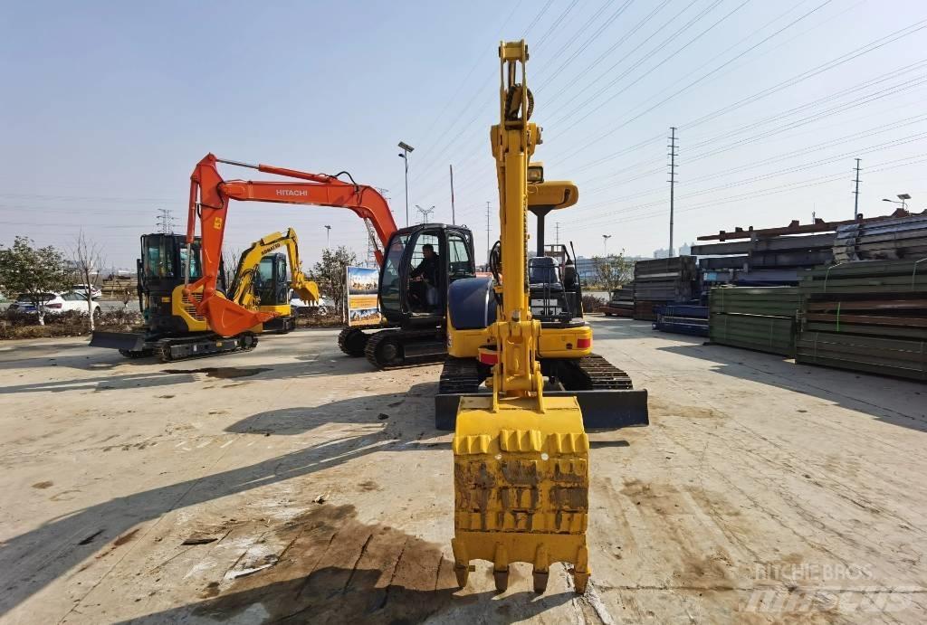 Komatsu PC 40 MR Mini excavators < 7t