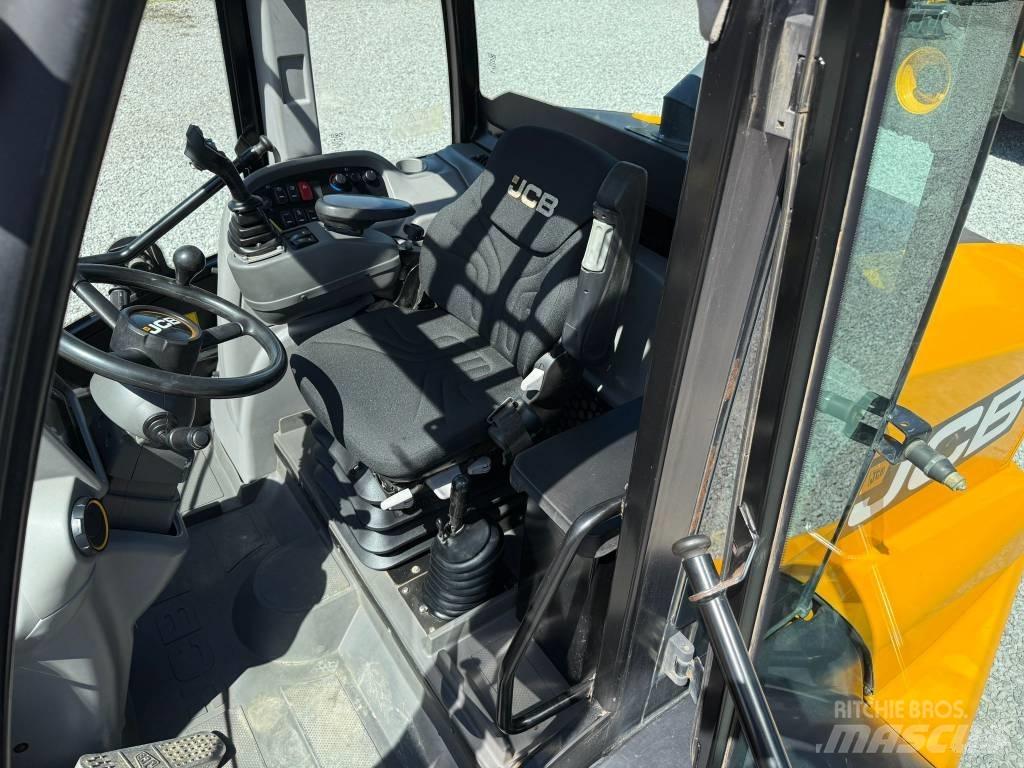 JCB TM 320 Farming telehandlers