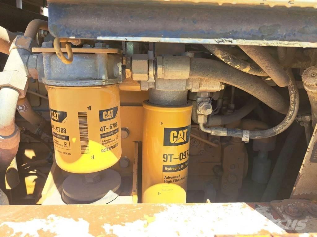 CAT 963C Crawler FEL's