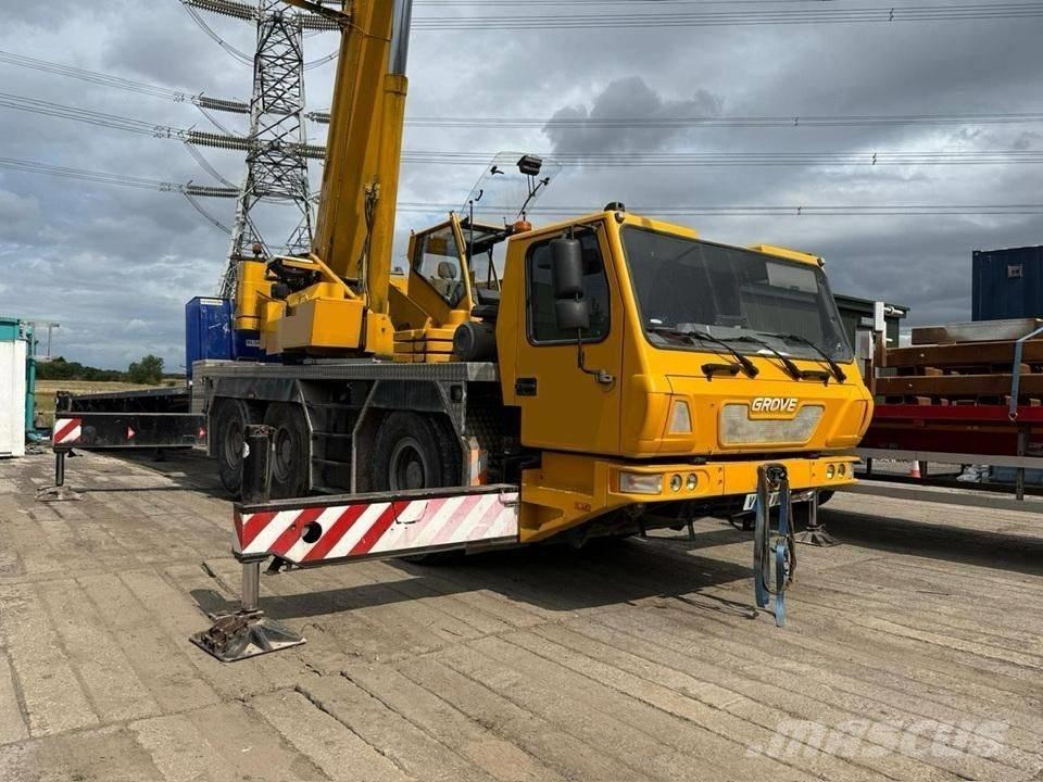Grove GMK 3055 All terrain cranes