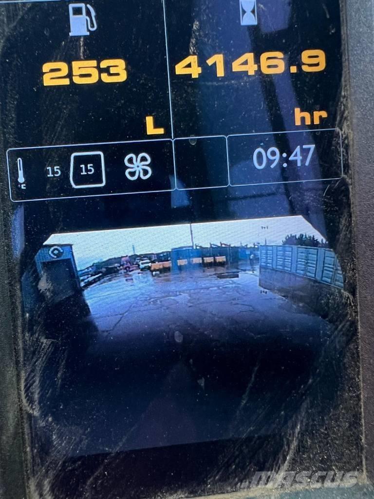 JCB JS 130 Crawler excavators