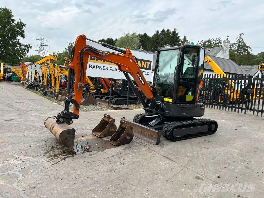 Doosan DX 27 Z Mini excavators < 7t