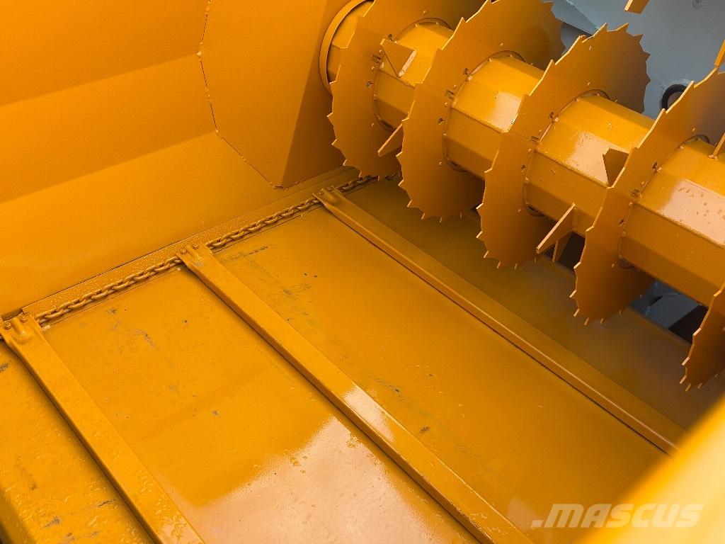 Lucas Raptor Bale shredders, cutters and unrollers