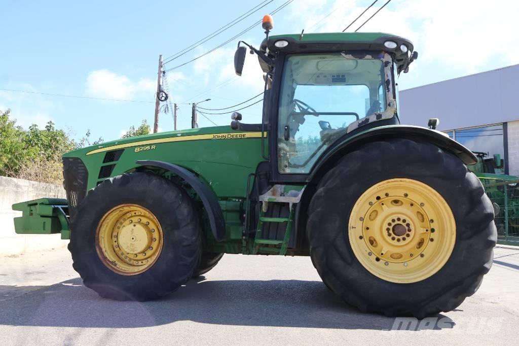 John Deere 8295 R Tractors