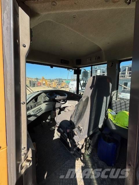 Volvo A 25 F Articulated Haulers