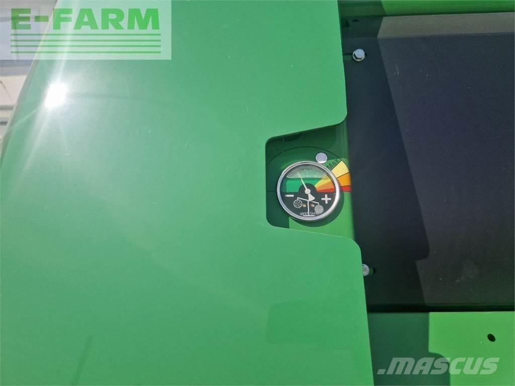 John Deere V451M Square balers