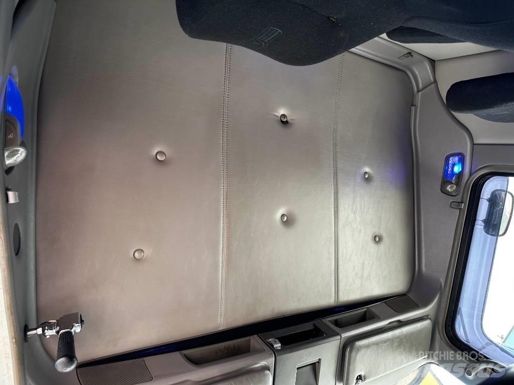 Kenworth T 800 Truck Tractor Units