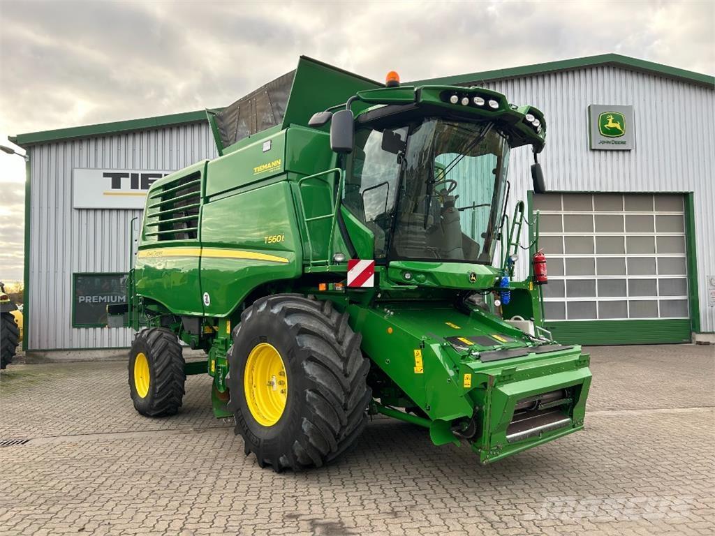 John Deere T560 Combine harvesters