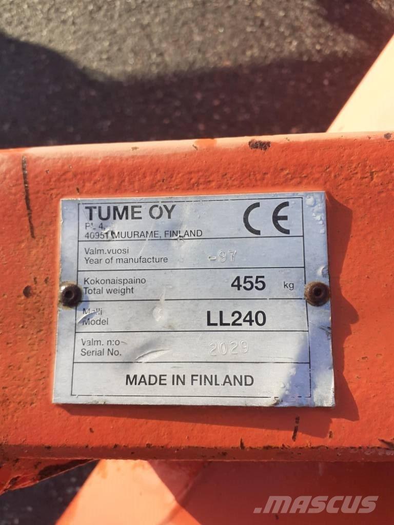 Esko 240 lumilinko Snow throwers