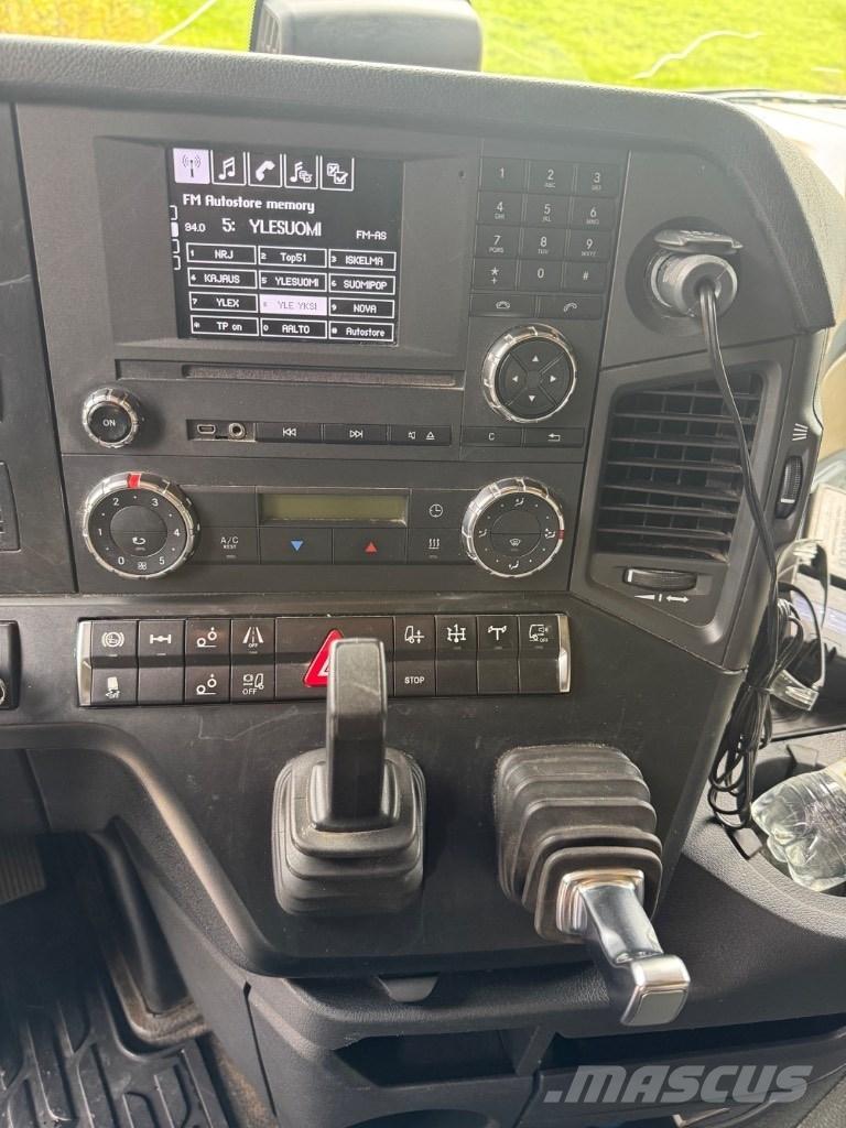 Mercedes-Benz 2653 L Crane trucks