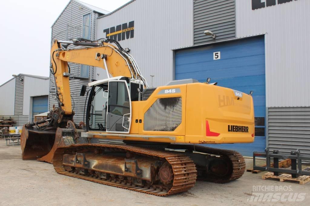Liebherr R945 Crawler excavators