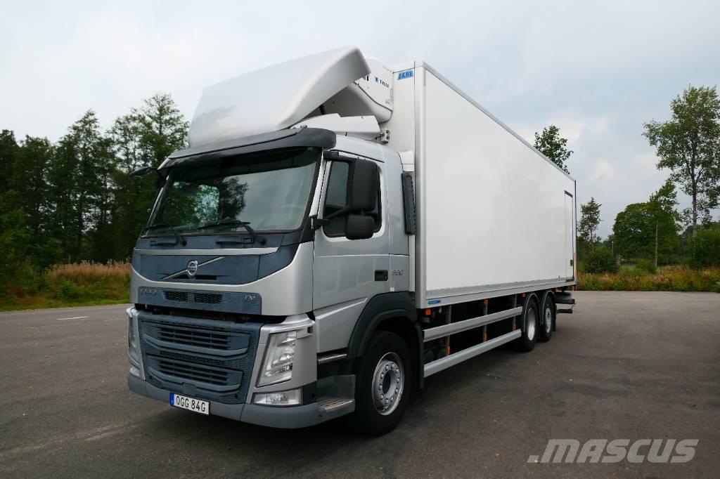 Volvo Fm330 6x2*4 Temperature controlled trucks