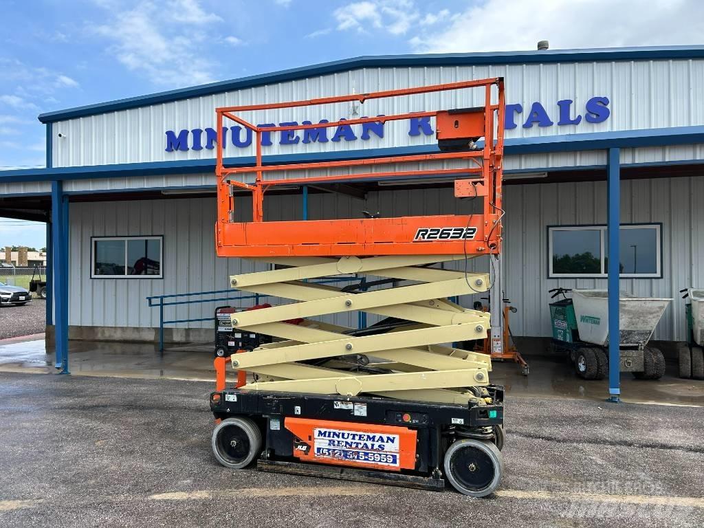JLG R2632 Scissor lifts