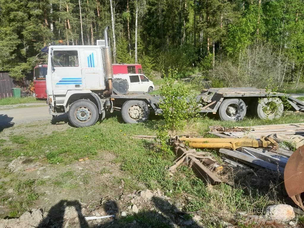 Volvo F12 Flatbed/Dropside trucks