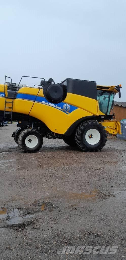 New Holland CX5.80 Combine harvesters