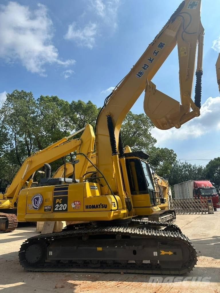 Komatsu PC 220-8 Crawler excavators