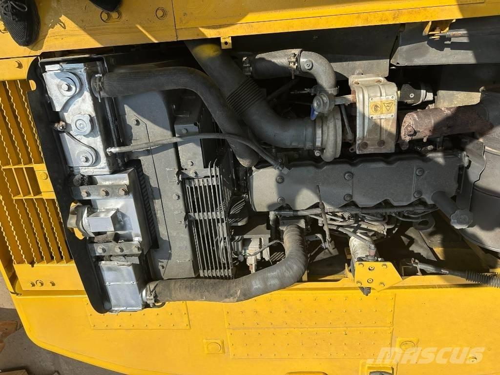 Komatsu PC 220-8 Crawler excavators