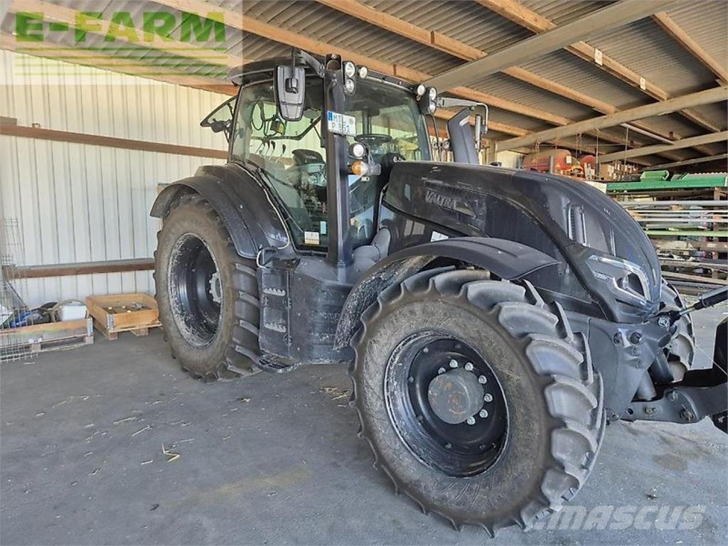 Valtra t235a Tractors