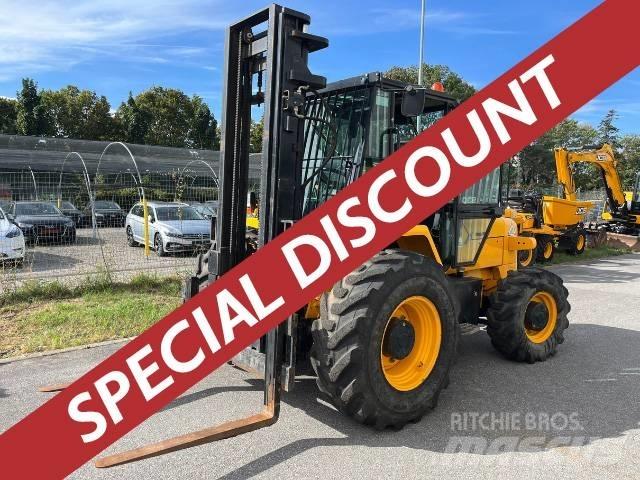 JCB 930 RTFL Rough terrain truck