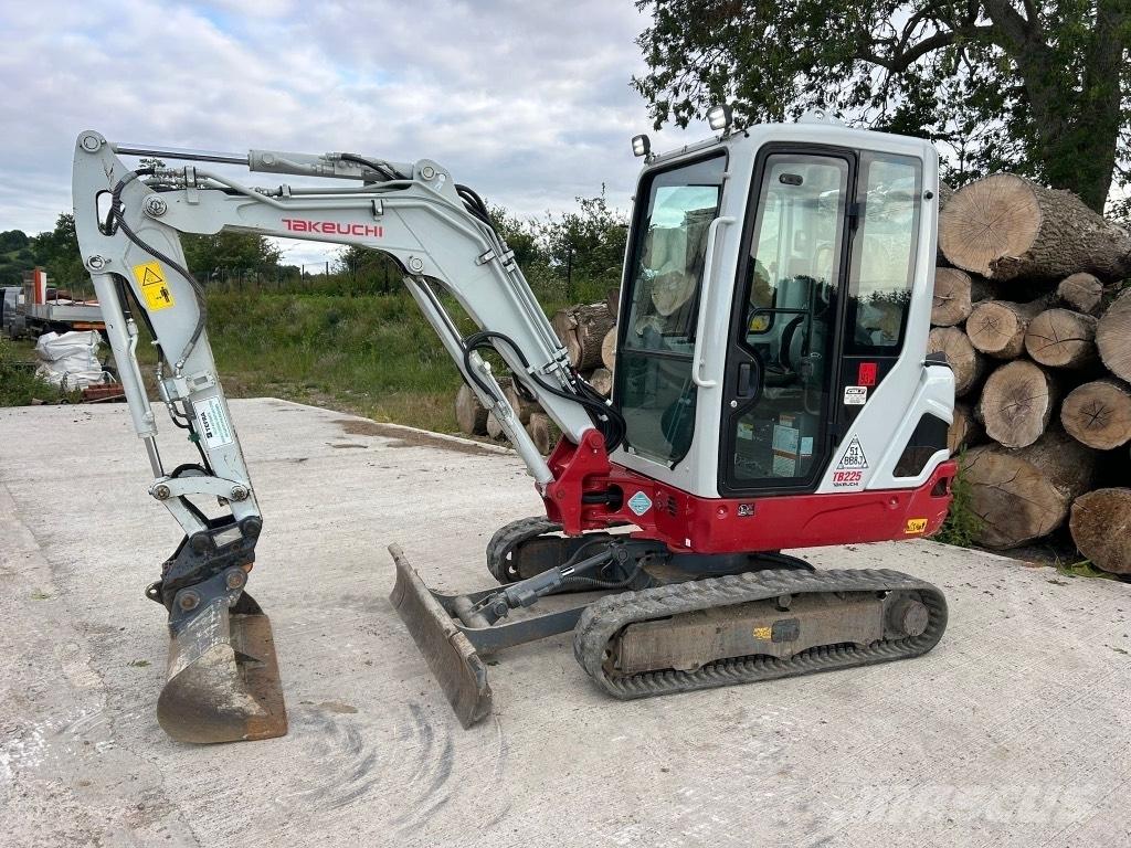 Takeuchi TB 225 Mini excavators < 7t