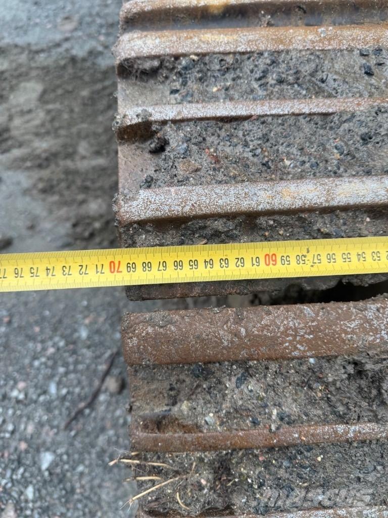 Hitachi ZX 225 USR-3 Crawler excavators